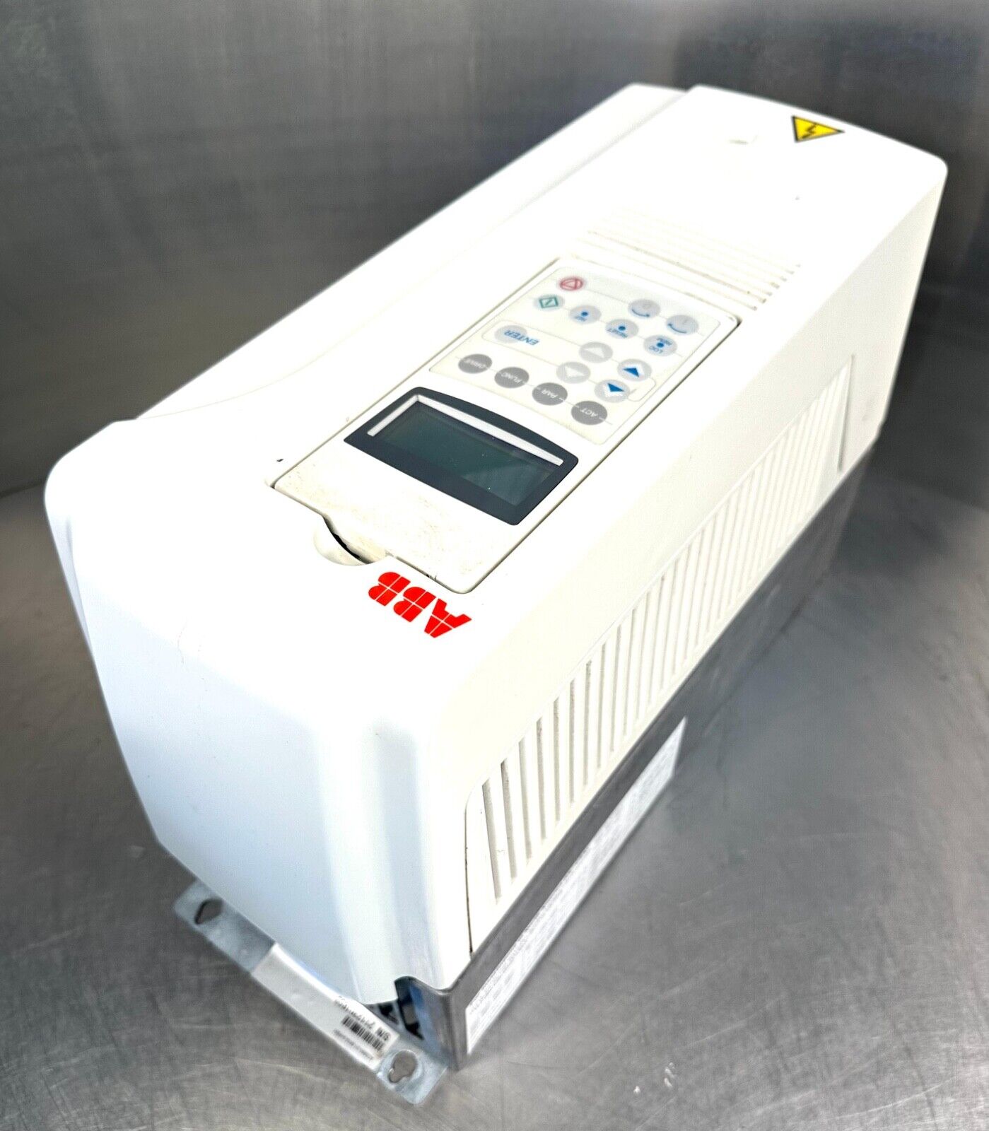 ABB ACS800-U1-0016-5+P901 / ACS800U100165P901 (1A-30)