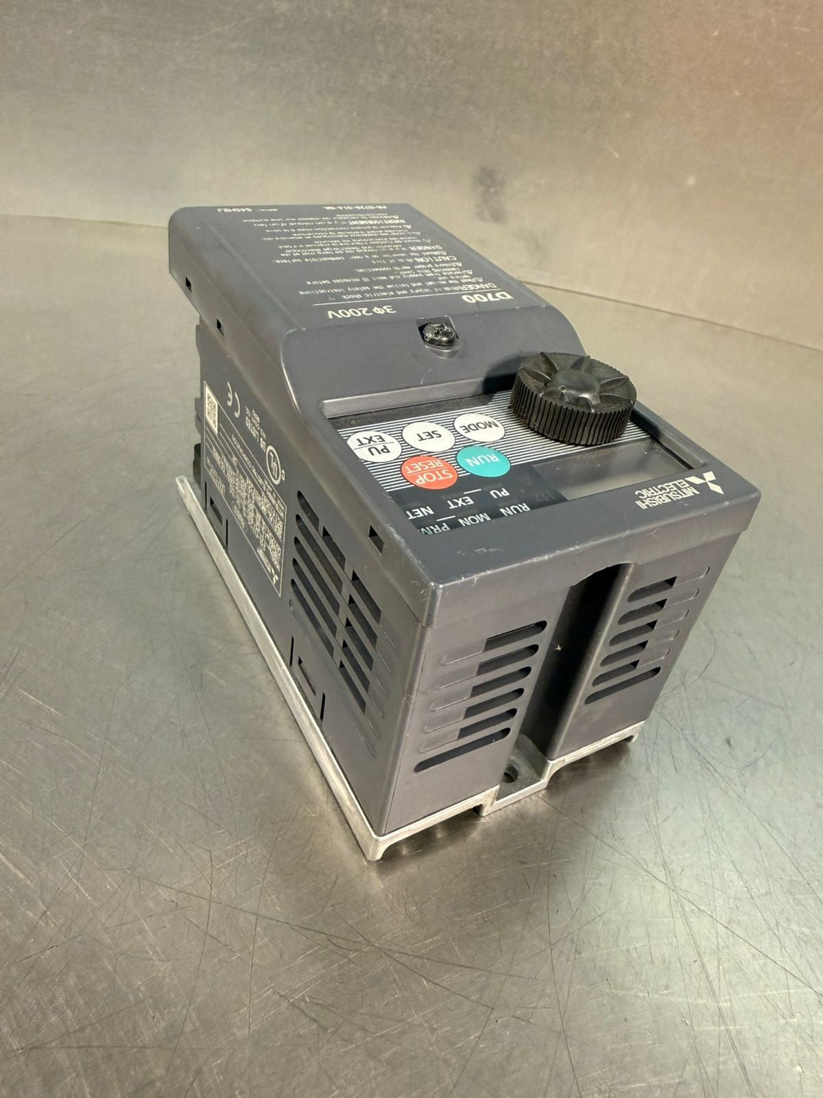 Mitsubishi Electric FR-D720-0.1k-60 Inverter Drive                (6.4.2)