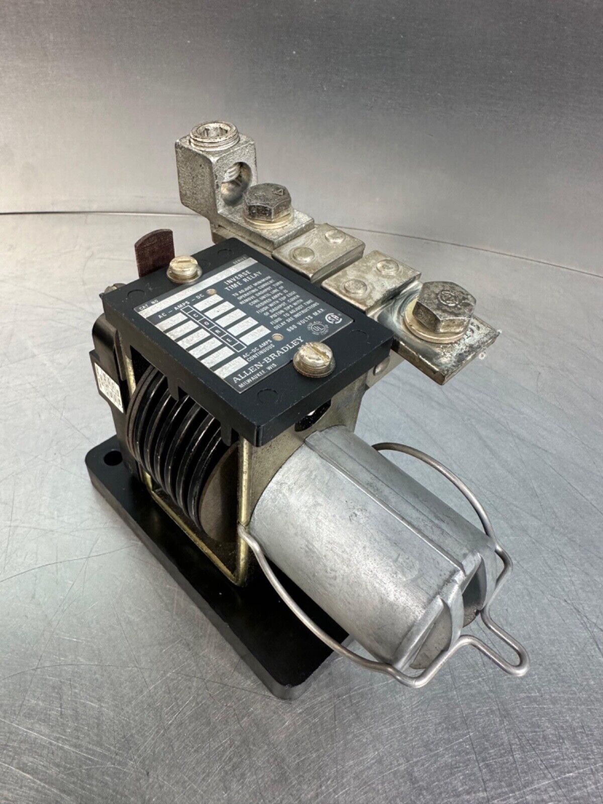 Allen Bradley 810-A24C Ser B / 810A24C Ser.B (5E-24)