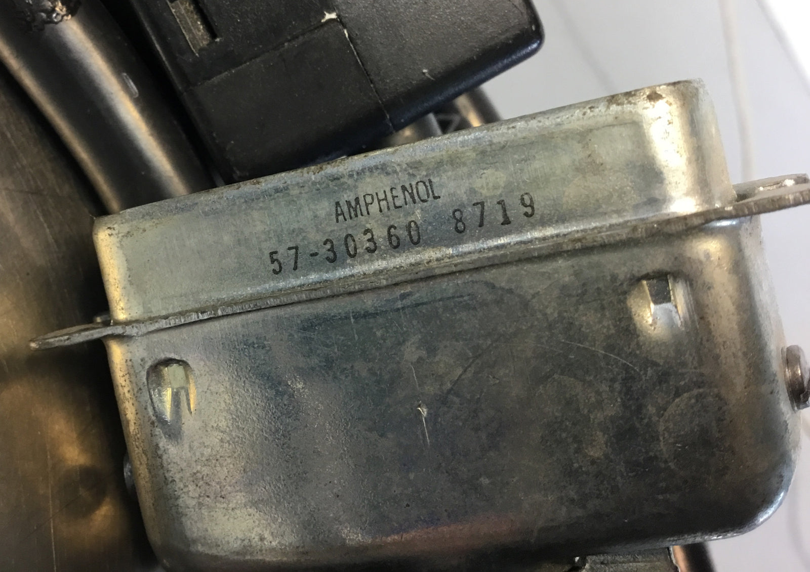 47702700