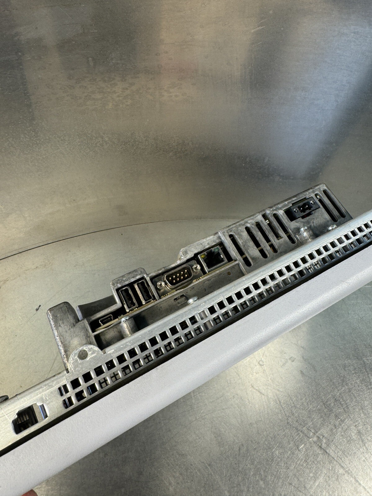 AB 2711P-T12C4D8 /A PanelView Plus 1250 12.1" Terminal Color/Touch (RBin2.5.2)