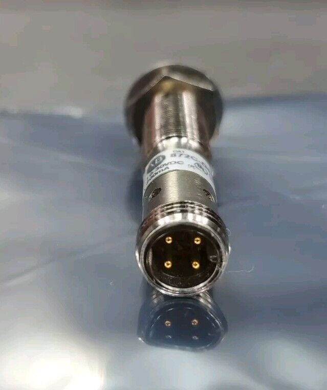 Allen Bradley 872C-D4CN12-D4 Series C Proximity Sensor.                  5E-36/6
