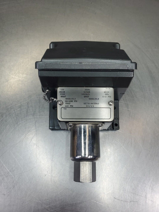 United Electric Controls S156B Type H115 Pressure Switch, 10-100psi.       6E-18