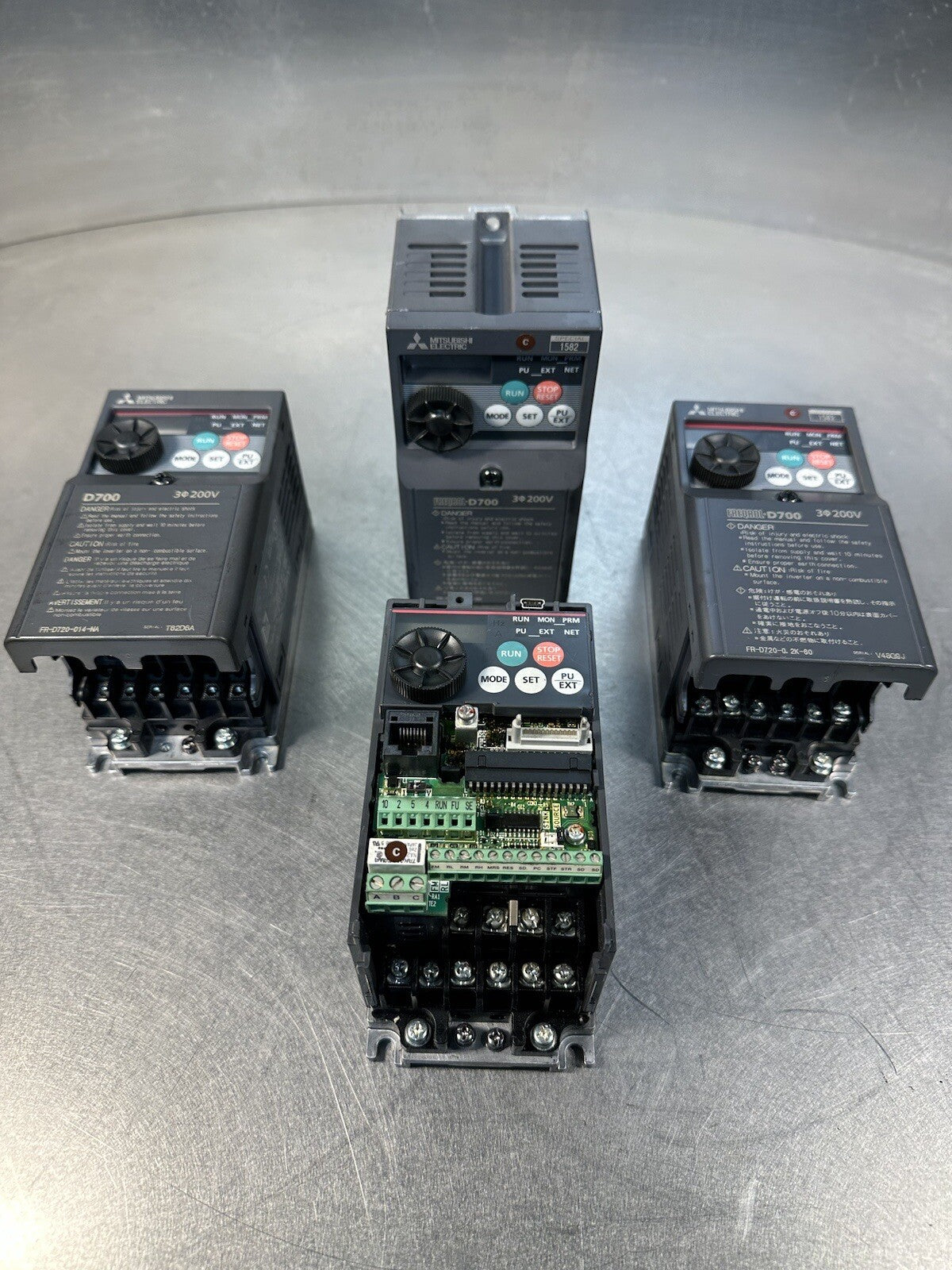 MITSUBISHI FR-D720-0.2K FREQROL-D700 inverter - EACH - (BIN-1.5.1)