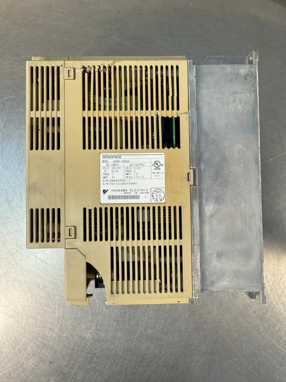 Yaskawa Servopack SGDB-10ADG 50/60Hz 3Ph                           (1.2.4)