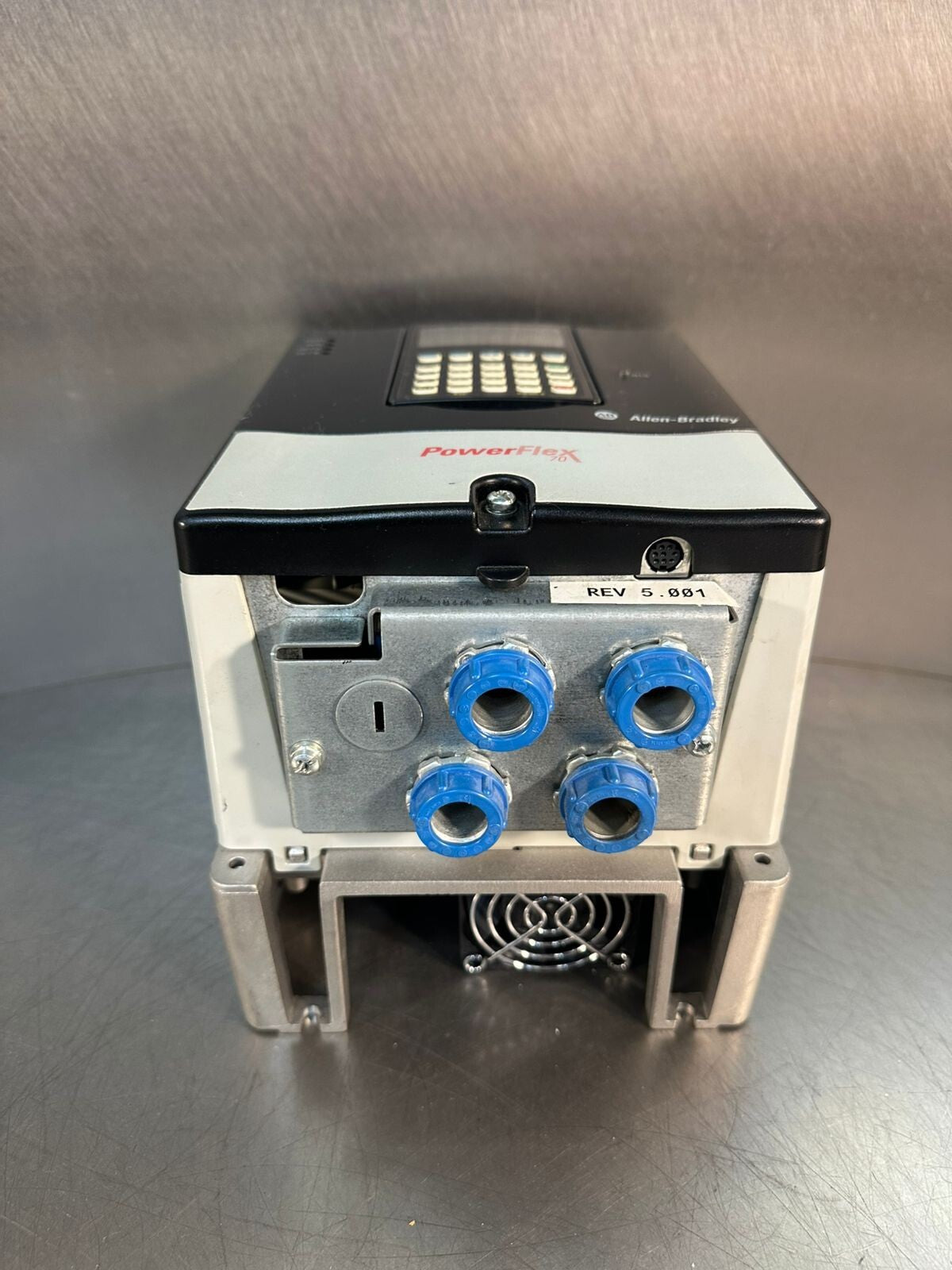 Allen Bradley 20AD3P4A3AYNADG0 /A POWERFLEX 70 AC DRIVE 2HP 480VAC (2.2.1)