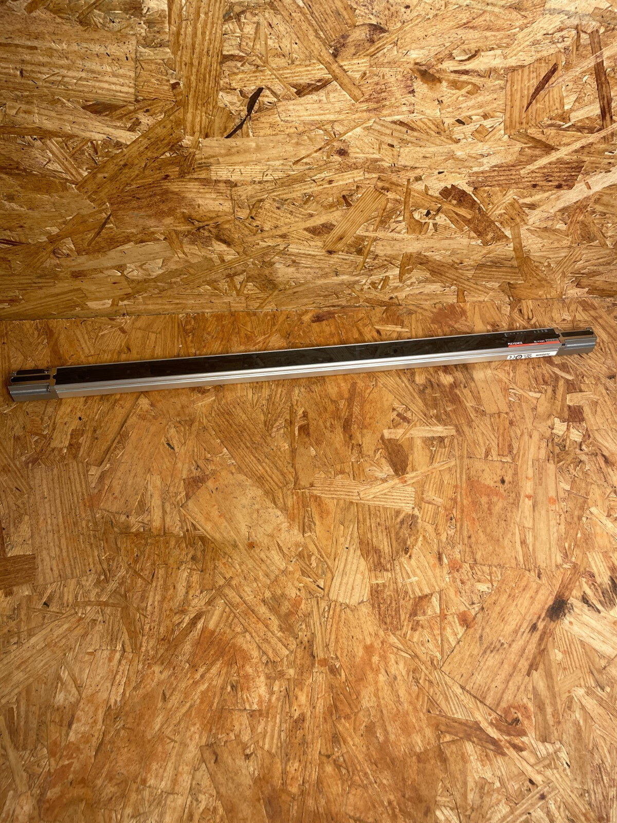 Keyence SL-V32H-T Silver 24VDC 93mA 0.98" Infrared LED Light Curtain Transmitter