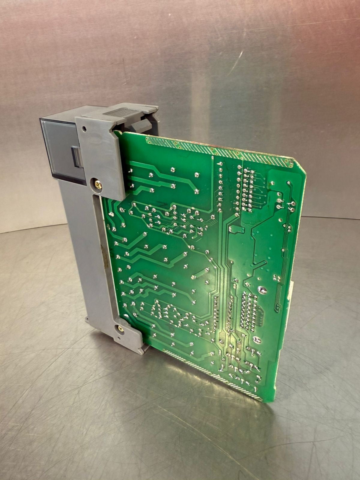 Allen Bradley SLC 500 1746-0W16 /C  Output Module                  (3.4.4)