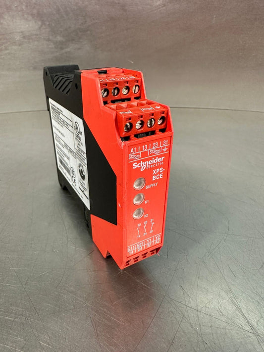 Schneider Electric XPSBCE3410P Safety Relay 115VAC 50/6HZ 8A       (7.3.4)