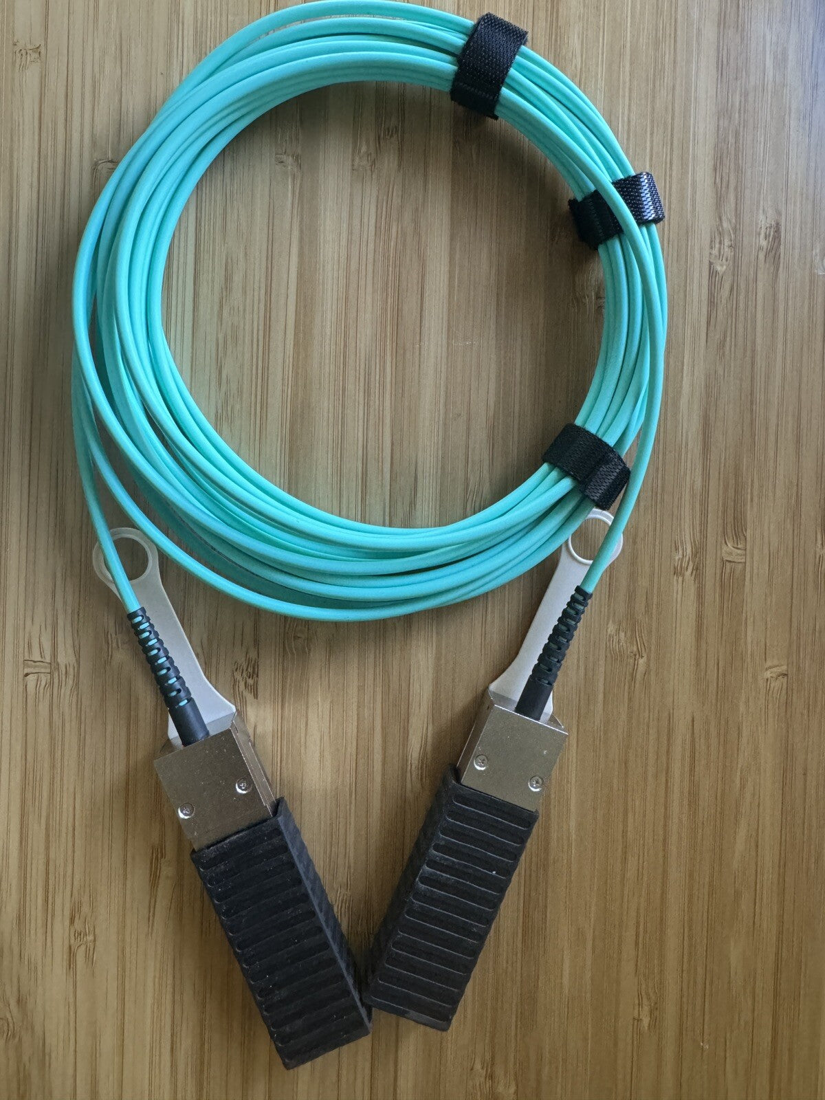 Active Optical Cable QSFP28 100Gbps, 5M MSA Compat/AOCQP28100-005 (BIN461)