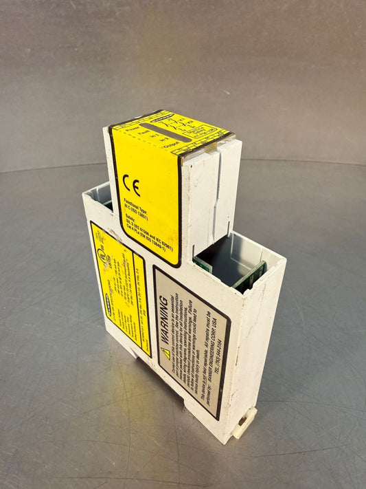 Banner AT-FM-10K  Safety Relay Module Supply Voltage 24V Ac/Dc      (3.1.2)