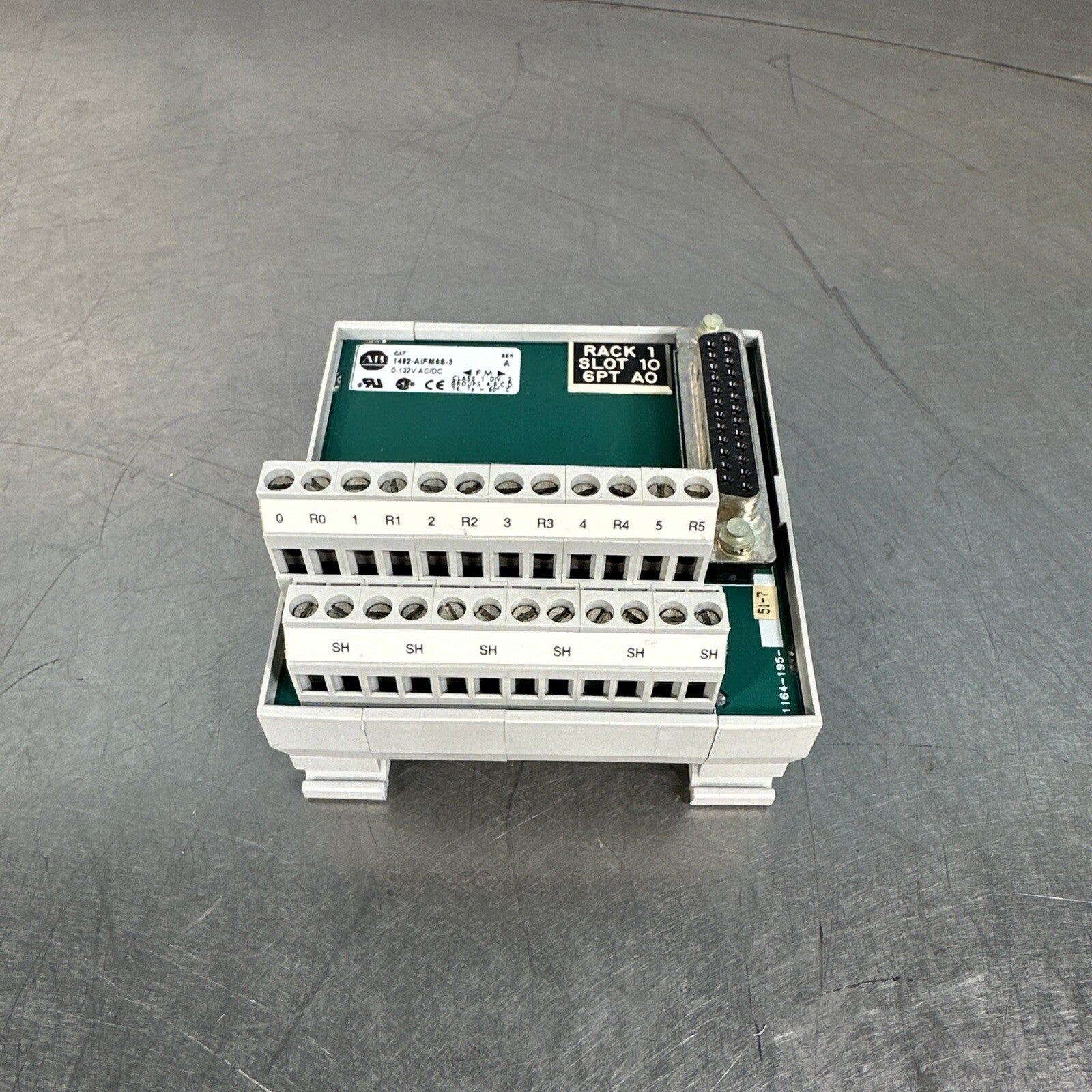Allen Bradley 1492-AIFM6S-3 Series A Analog Interface Module, (BIN-1.5.5)