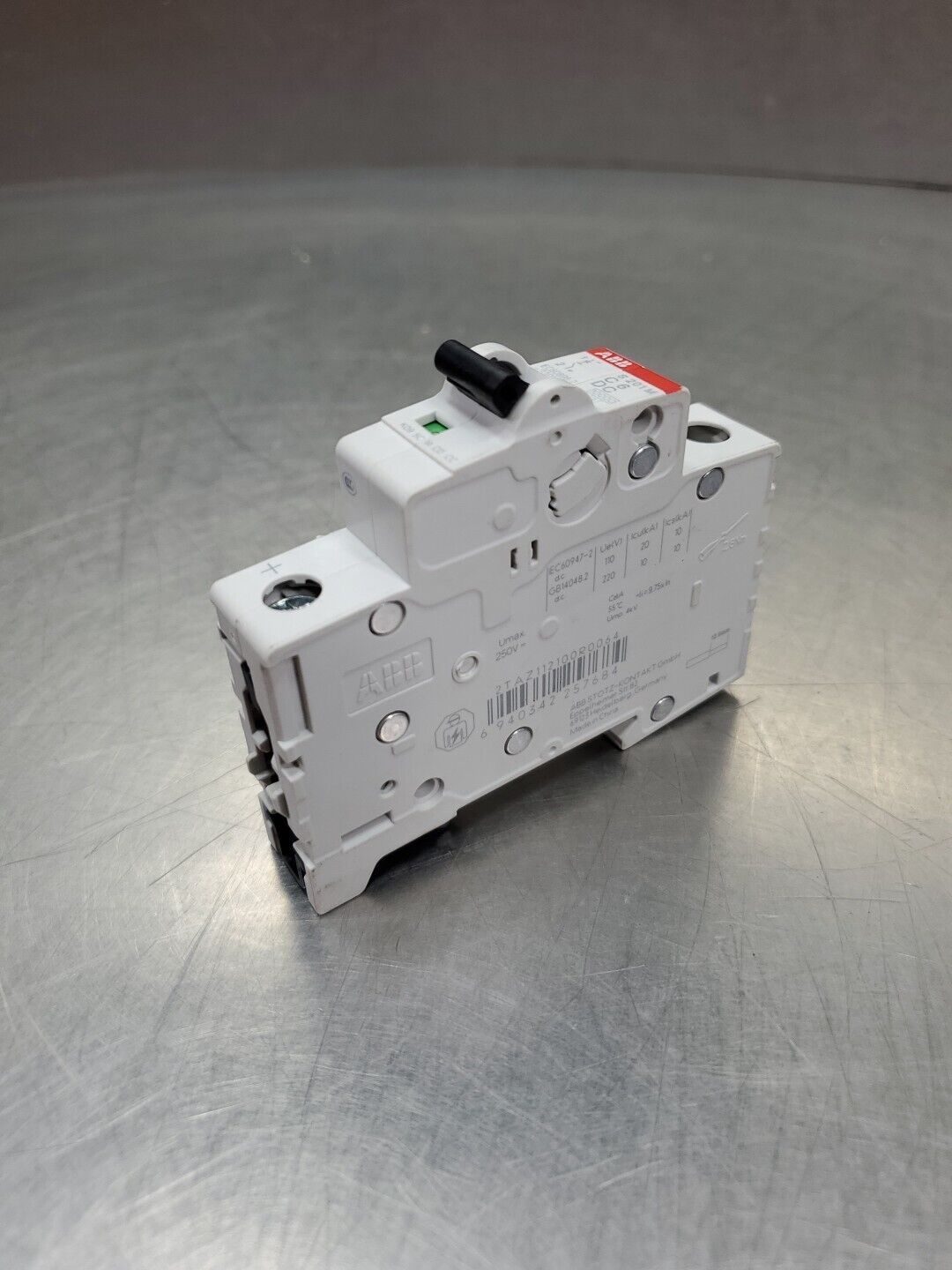 ABB S201M-C6DC Miniature Circuit Breaker, 6A 220V.                         4D-36
