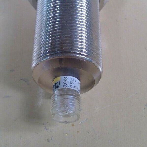 Omron TL-X10C1-P1L Proximity Sensor                                           5E