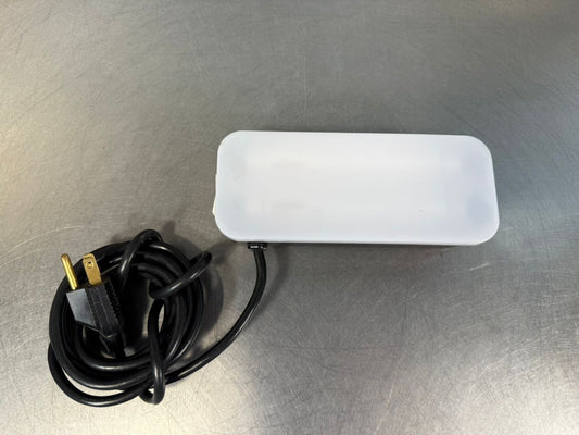 Leica Cat: 313366 120Volts 60HZ 9.5 Watts                          (6.3.1)