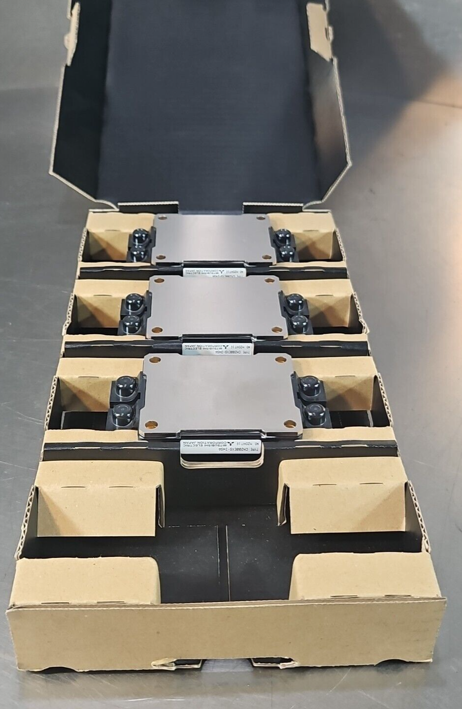 Mitsubishi CM200EXS-34SA IGBT Modules                                     loc4D6