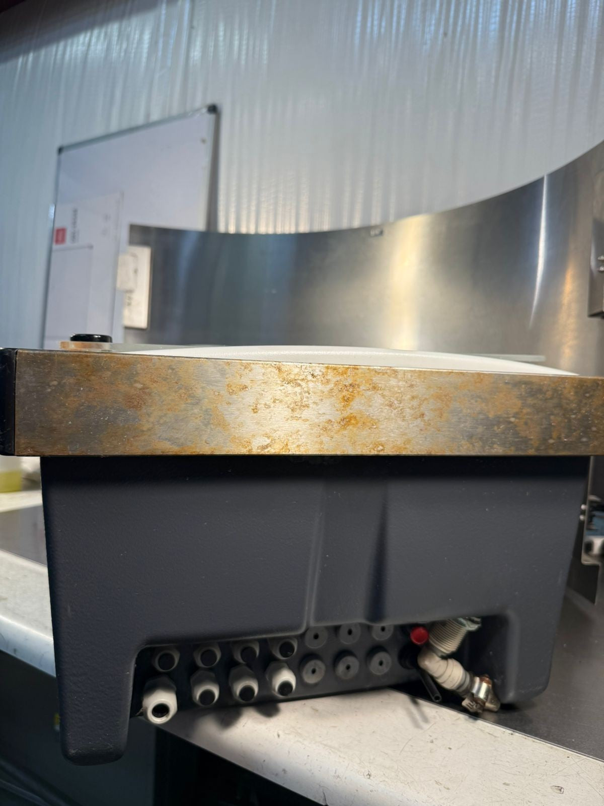 Hach Polymetron 9245 (Z_09245=A=0101) 100-240V 50-60Hz 80Va (12.6.6)