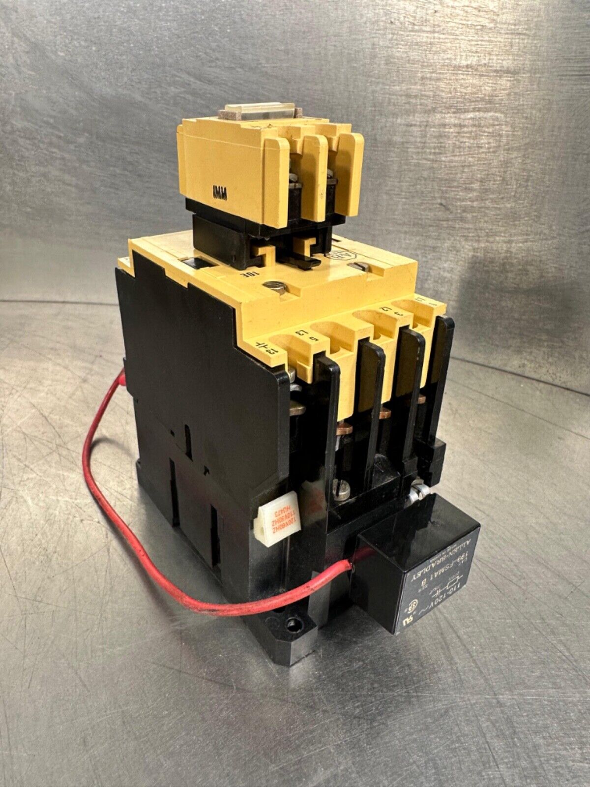 Allen Bradley 100-A30N*3 Series B Contactor USIP  / Aux 195-FA11  (4B-30)