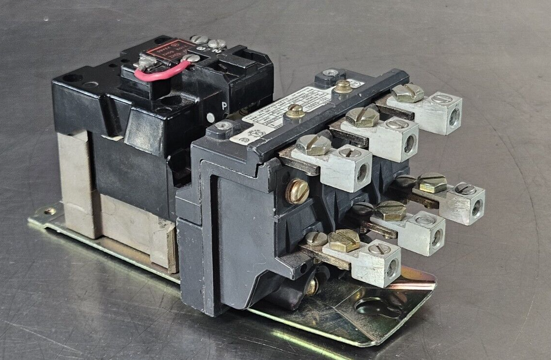 Allen Bradley 702-C0D93 Starter 3PH 3 Pole 45-600 VAC Max.              (BIN742)