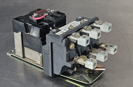 Allen Bradley 702-C0D93 Starter 3PH 3 Pole 45-600 VAC Max.              (BIN742)