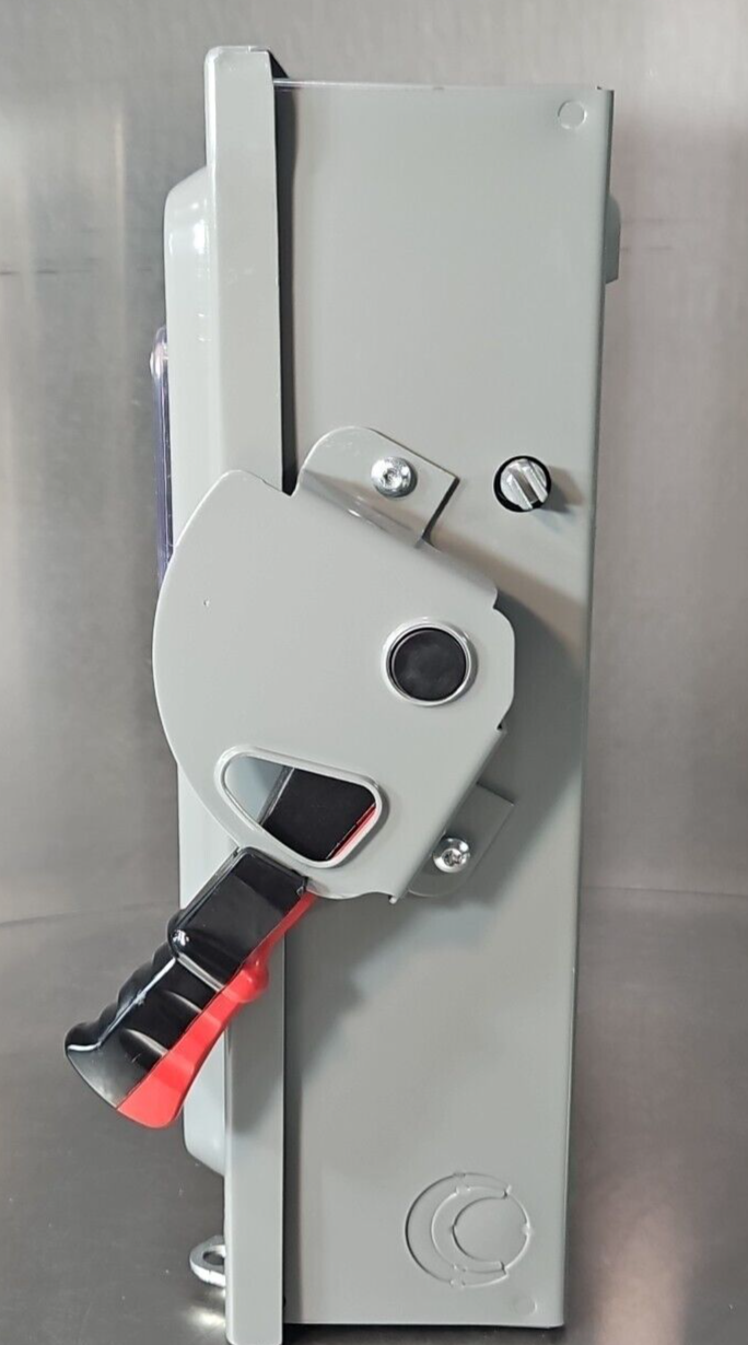 Square D HU361VW Safety Switch 30AMP 600V Ser F06.                       loc4F30