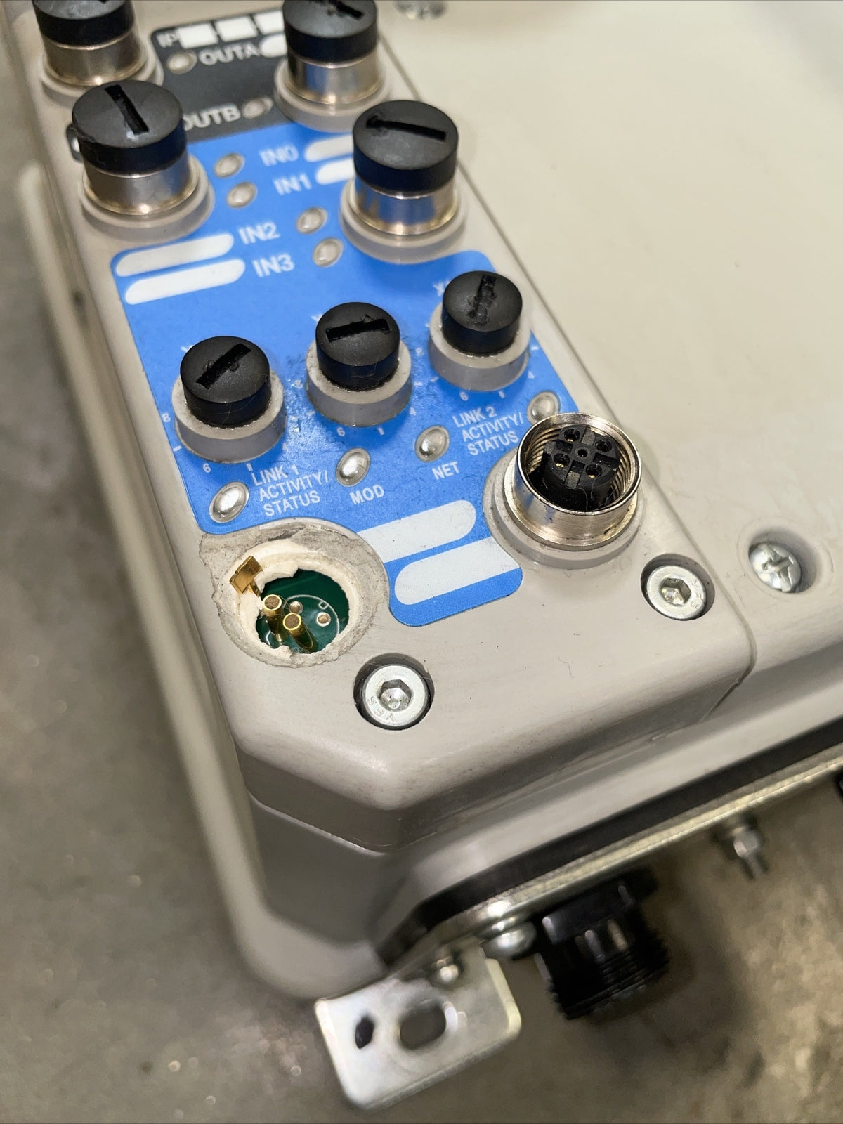 Allen Bradley 284E-FVD6P0Z-25-R—DBW + 280E-FN-25-R ArmorStart @1A