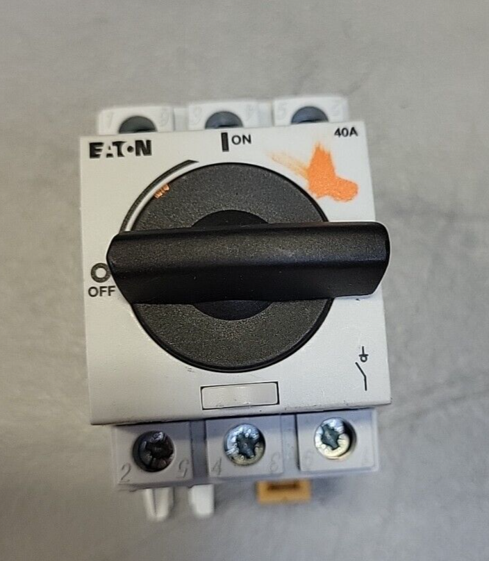 Eaton   R5A3040U Disconnect Switches 40A 600V  (BIN3.5.4).