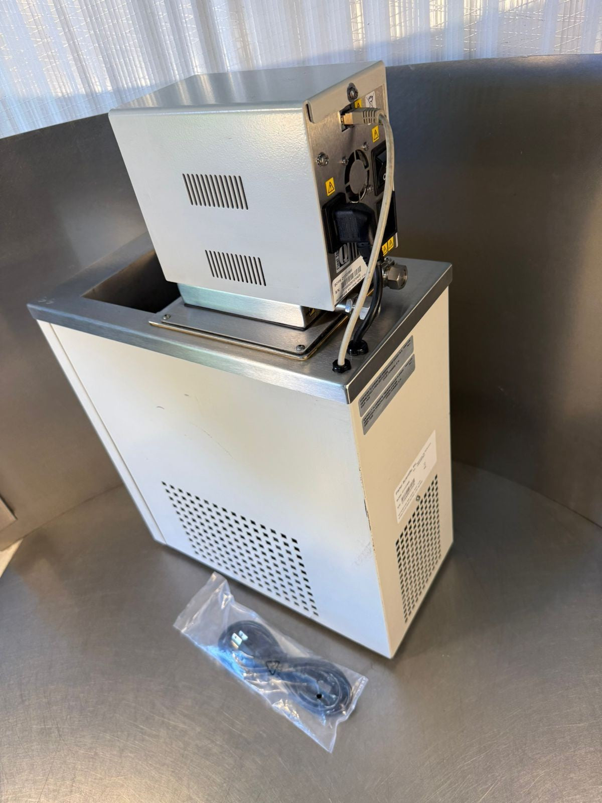 Fisher Scientific Isotemp 4100 R20 Refrigerated  /  211131800      (8.6.2)