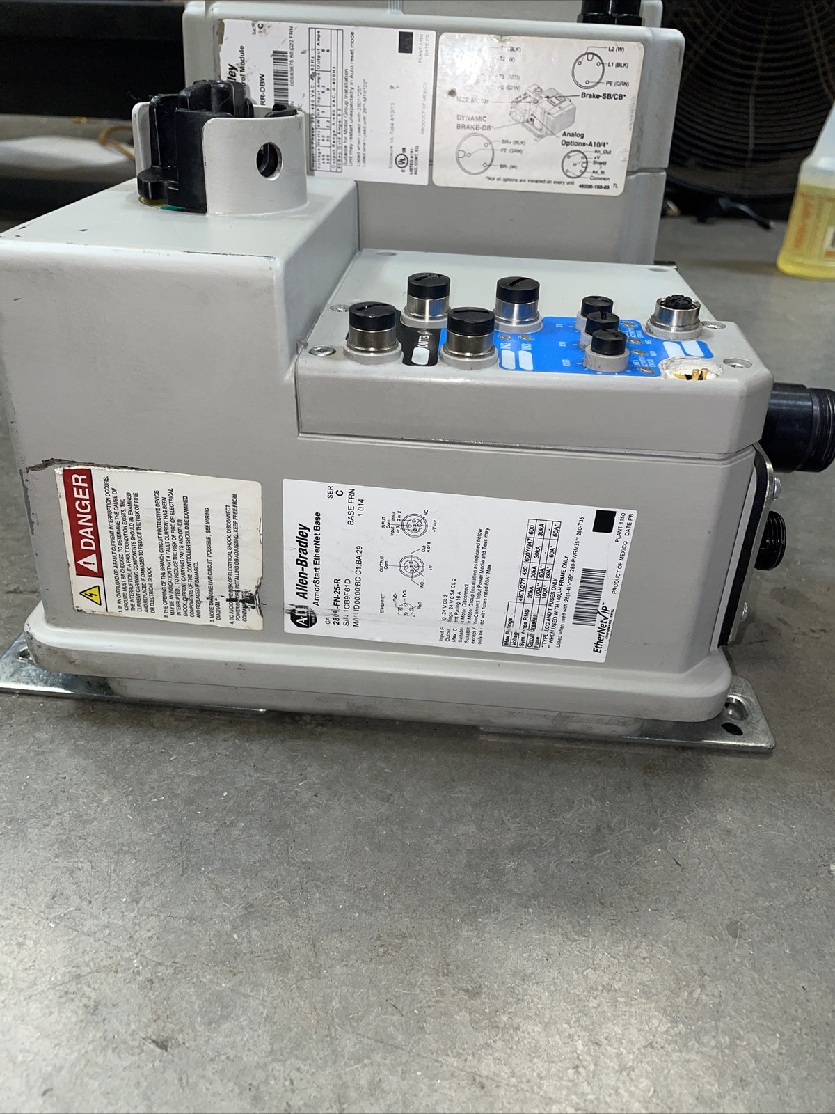 Allen Bradley 284E-FVD6P0Z-25-R—DBW + 280E-FN-25-R ArmorStart @1A