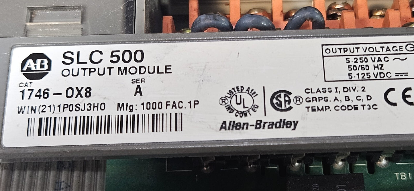 Allen Bradley 1746-0X8 SerA SLC500 Output Module                        (BIN733)
