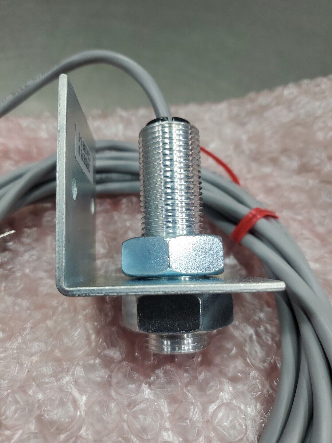 Electro-Sensors 775-093200 Proximity Sensor.                               5E-33