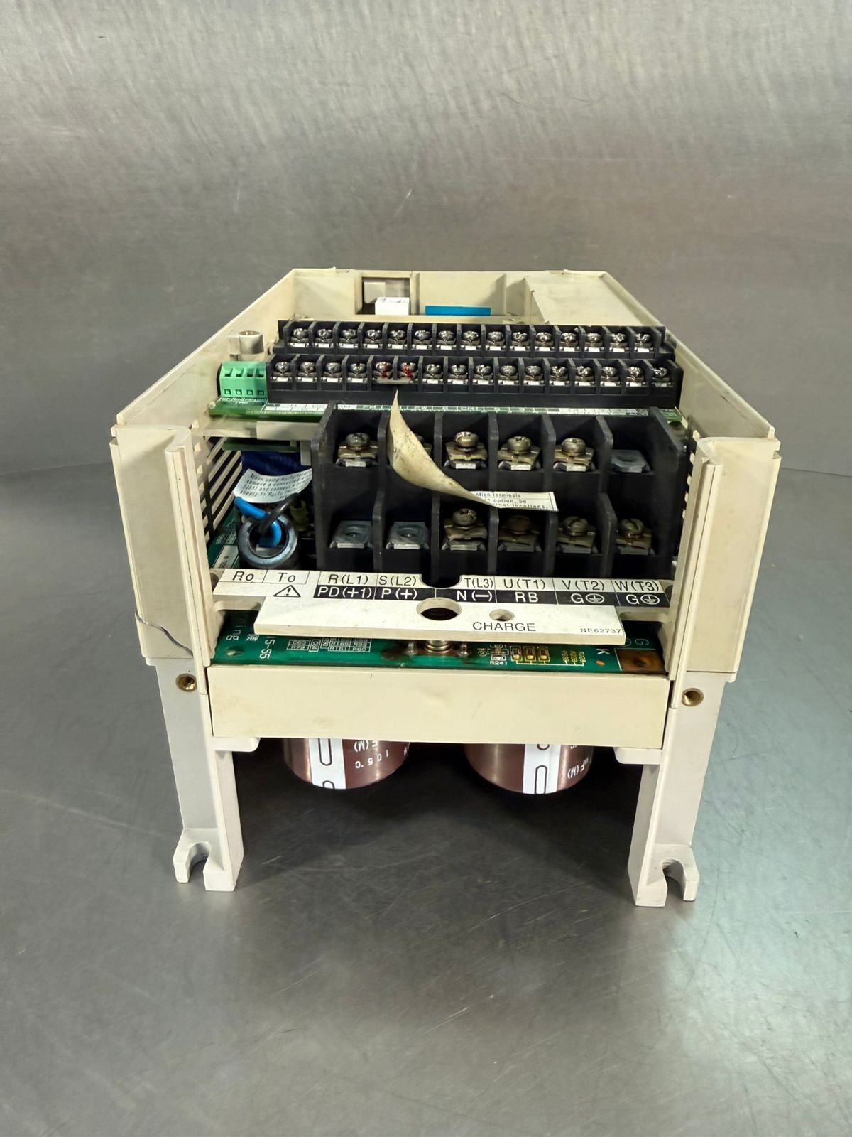 Hitachi SJ300-022LFU Inverter Kw/Hp 2.2/3  200-240VAC 50/60HZ      (6.5.3)