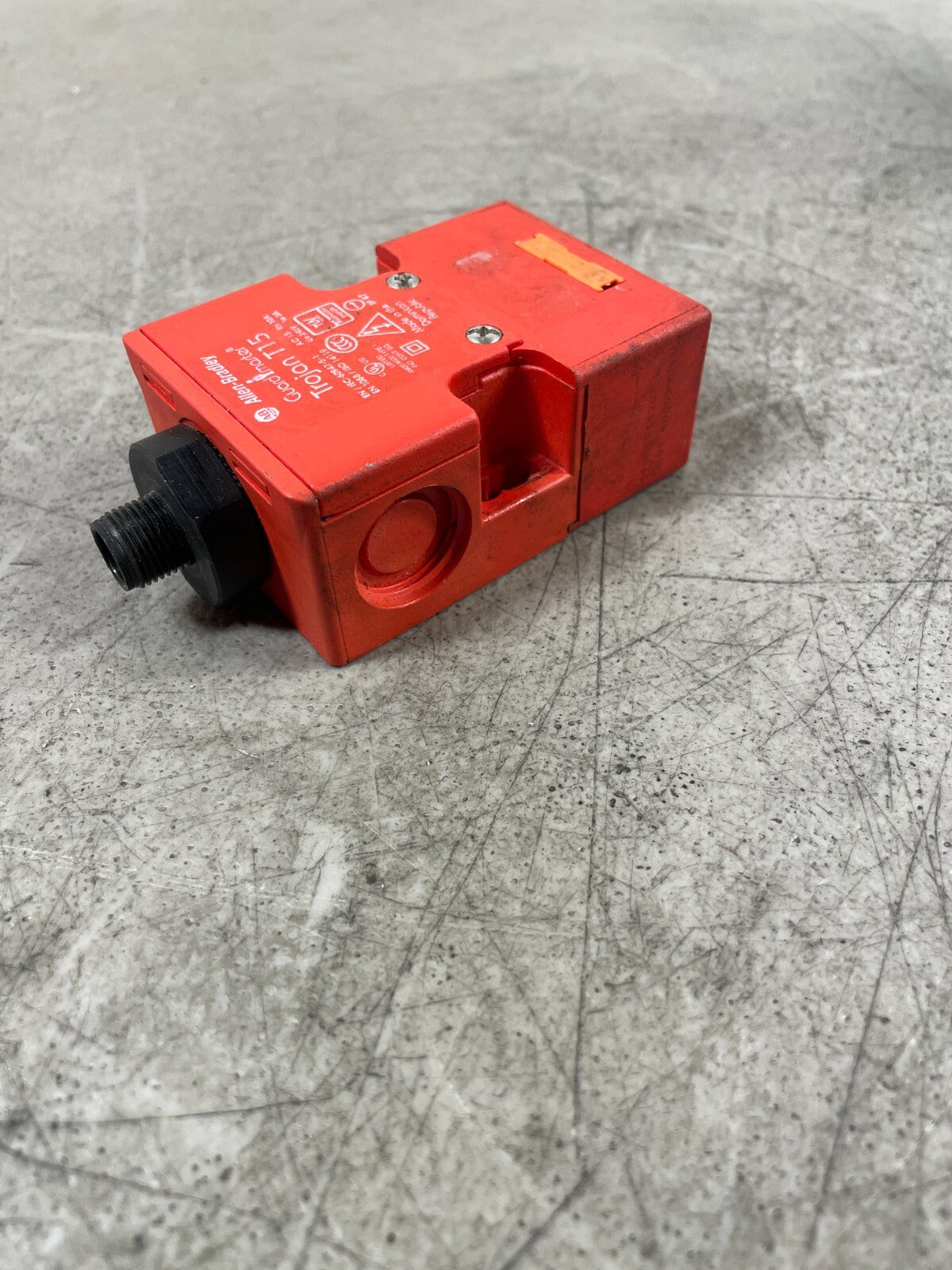 Allen-Bradley Guardmaster Trojan T15  GD2 Flex Safety Interlock Switch @3.3.5