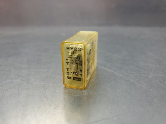 Idec RY2S-U 12V 8-PIN Relay.                                               4D-42