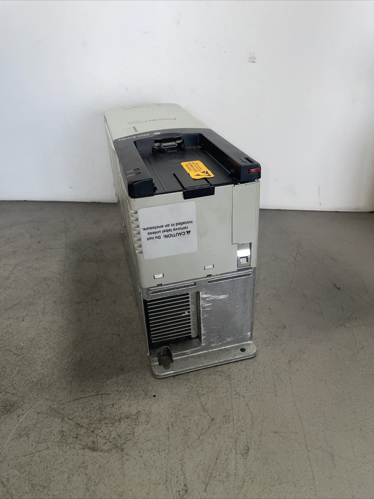 Allen-Bradley PowerFlex 700 20BD3P4A0AYNANC0 -@1D