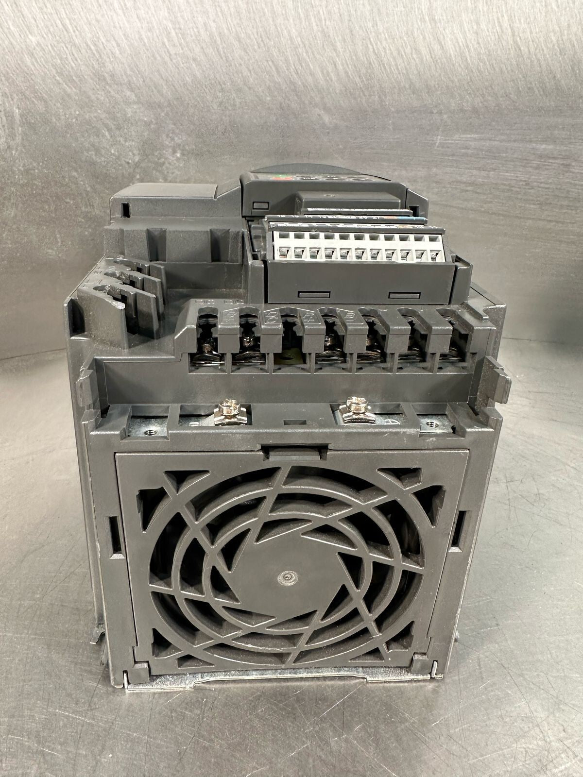 Siemens 6SE6440-2UC21-5BA1 Refurbished MICROMASTER 440    (7.3.2)