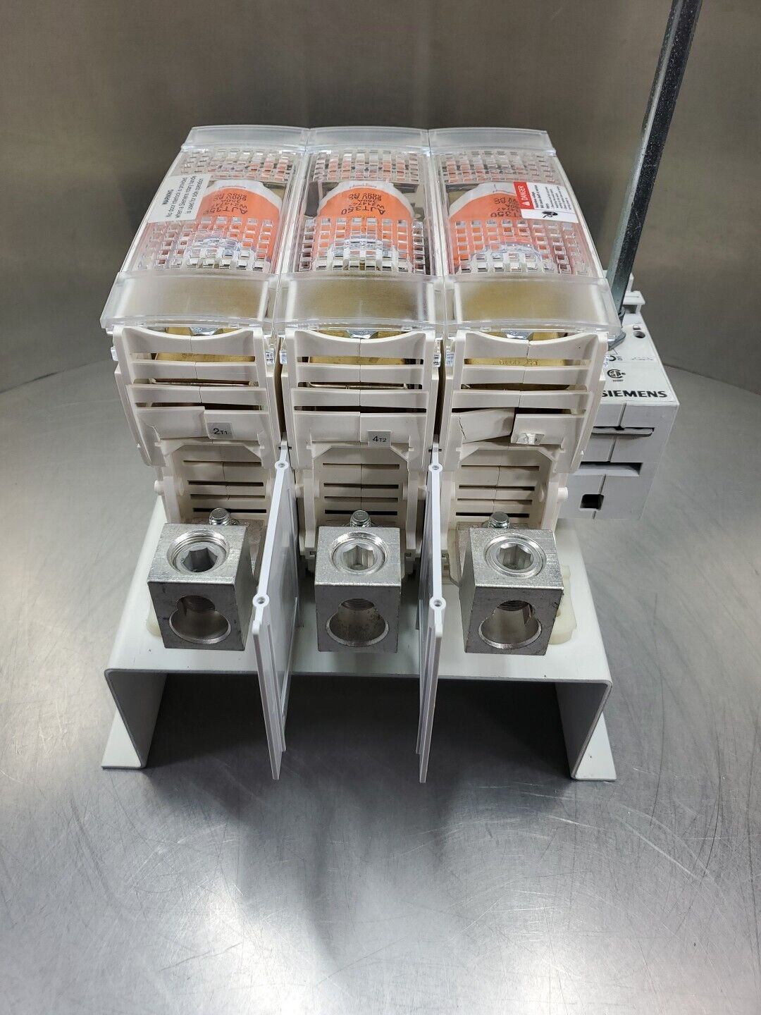 SIEMENS CFS365JN 600VAC/250VDC 350 AMP Fusible Switch w/AJT350 Fuses.         1D