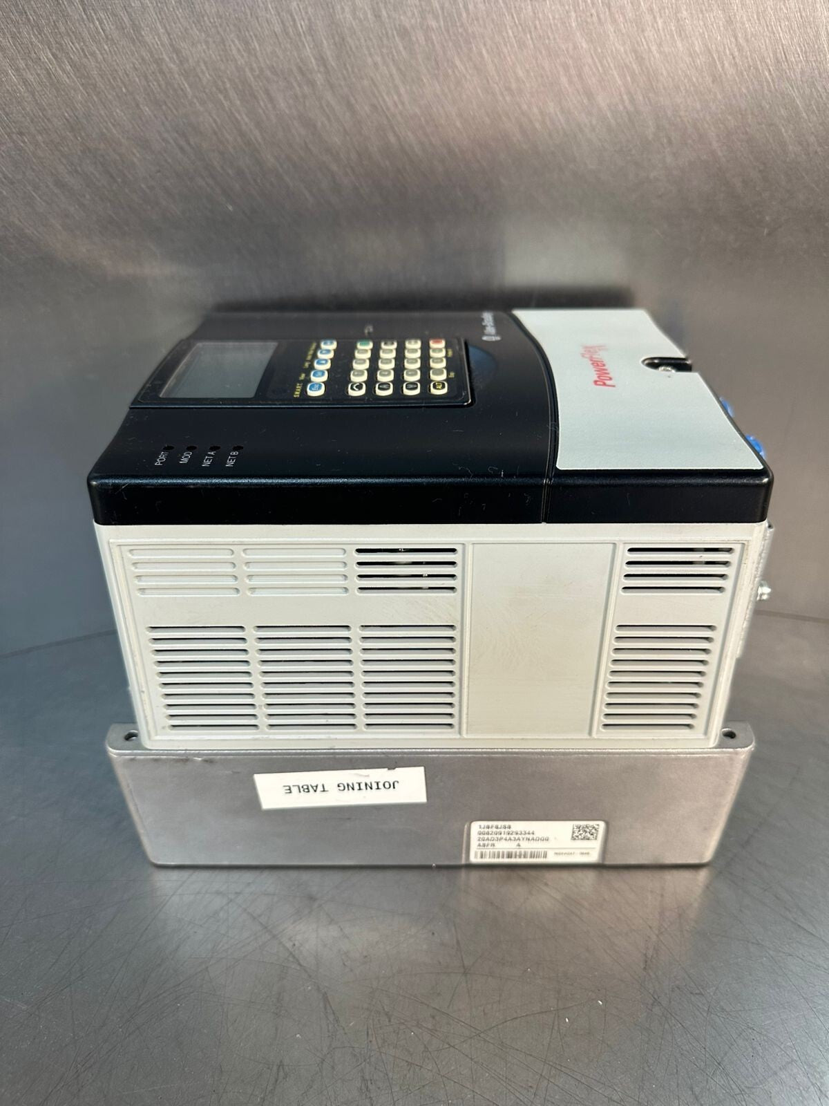 Allen Bradley 20AD3P4A3AYNADG0 /A POWERFLEX 70 AC DRIVE 2HP 480VAC (2.2.1)