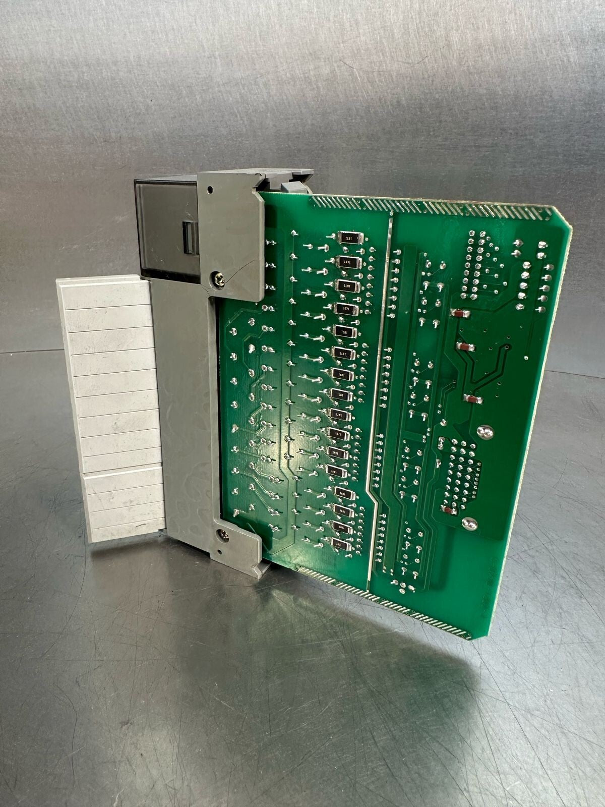 Allen Bradley 1746-IA16, Series C, SLC 500 Input Module    (7.4.4)