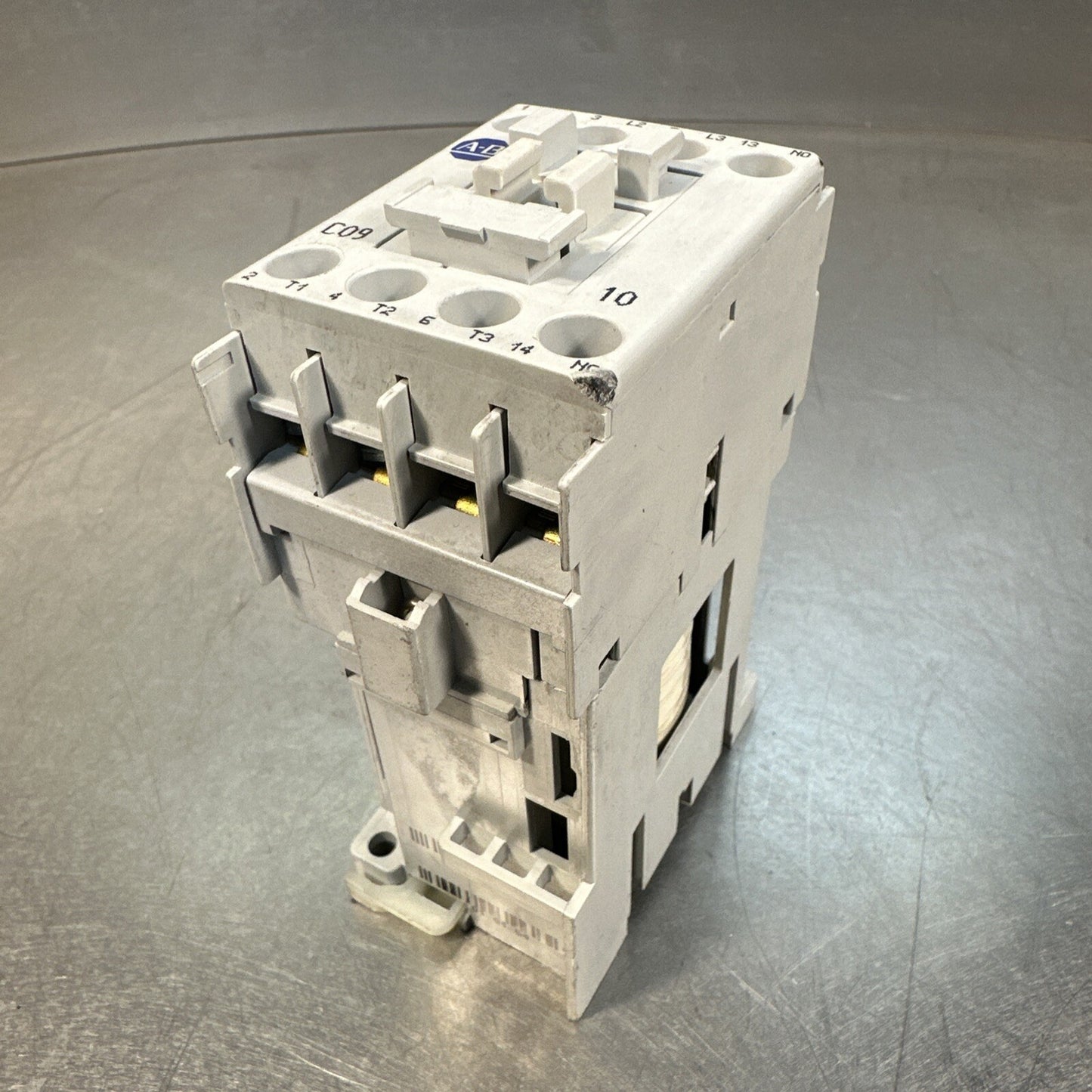 100-C09D*10 ALLEN-BRADLEY (BIN-1.4.5)