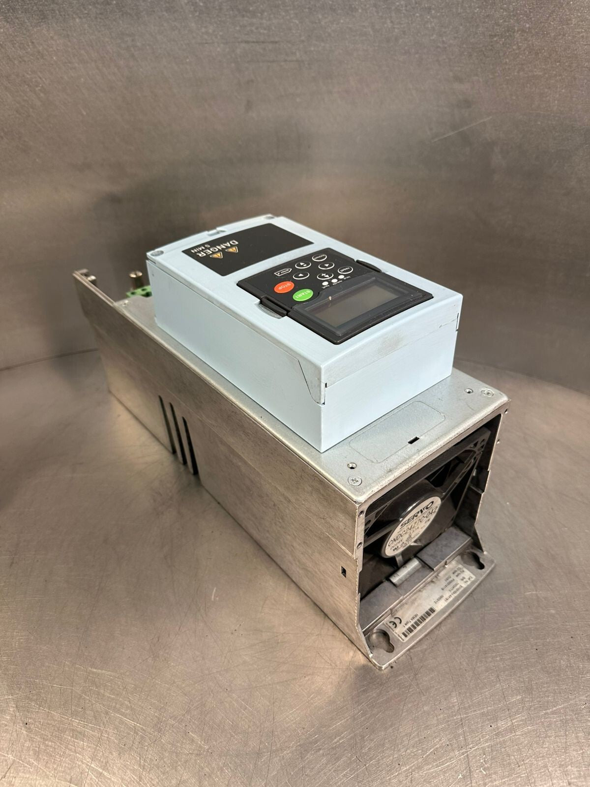 Eaton SVX015A2-4A1B1 Nema Type 12                                    (5.6.2)