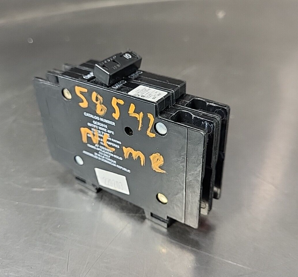 EATON  E-7819CIRCUIT BREAKER   120/240 VAC(BIN354)