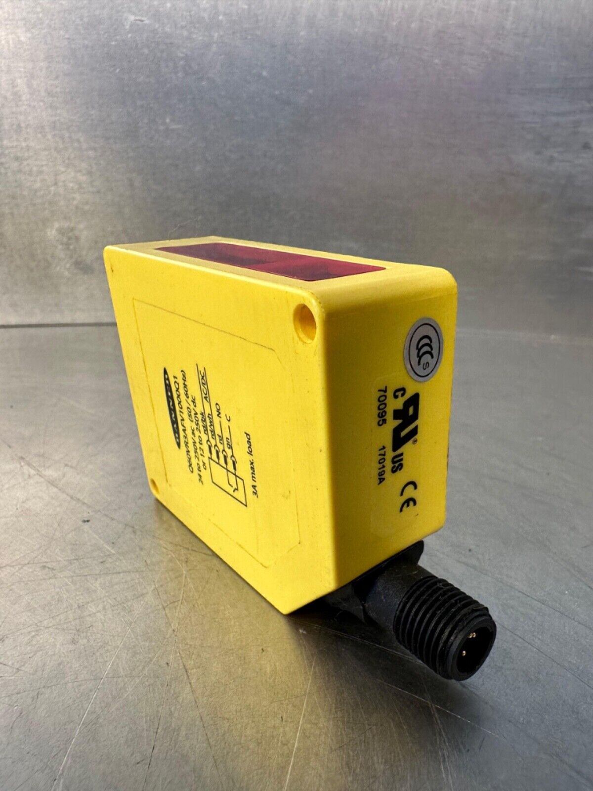 Photoelectric Sensor Banner Q60VR3AFV1000Q1 24 to 250 Vac 50-60hz (5E-15)