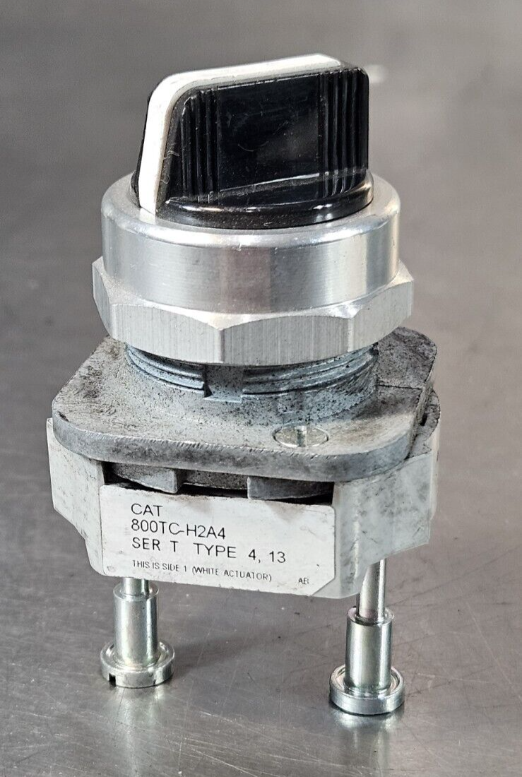 Allen Bradley 800TC-H2A4 Switch Selector                                (BIN645)