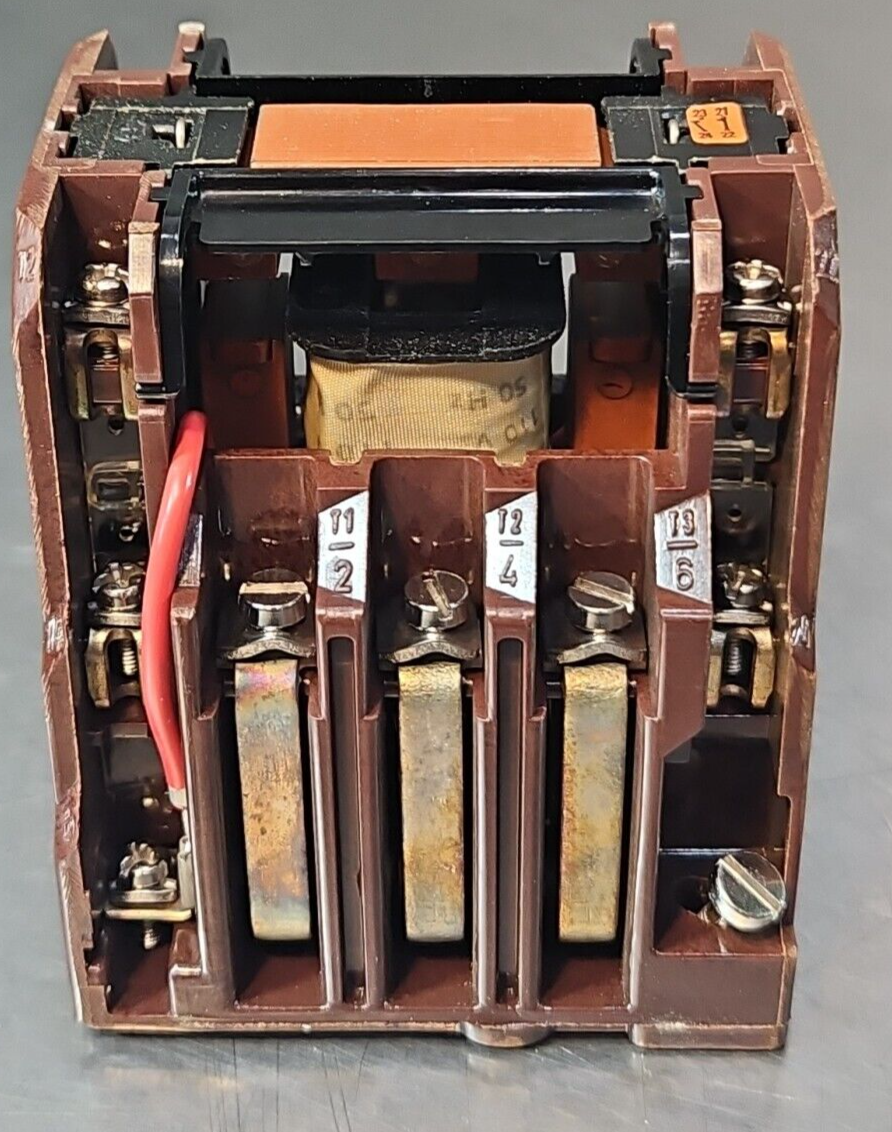 Klockner Moeller DILO-22 Universal Contactor                            (BIN424)