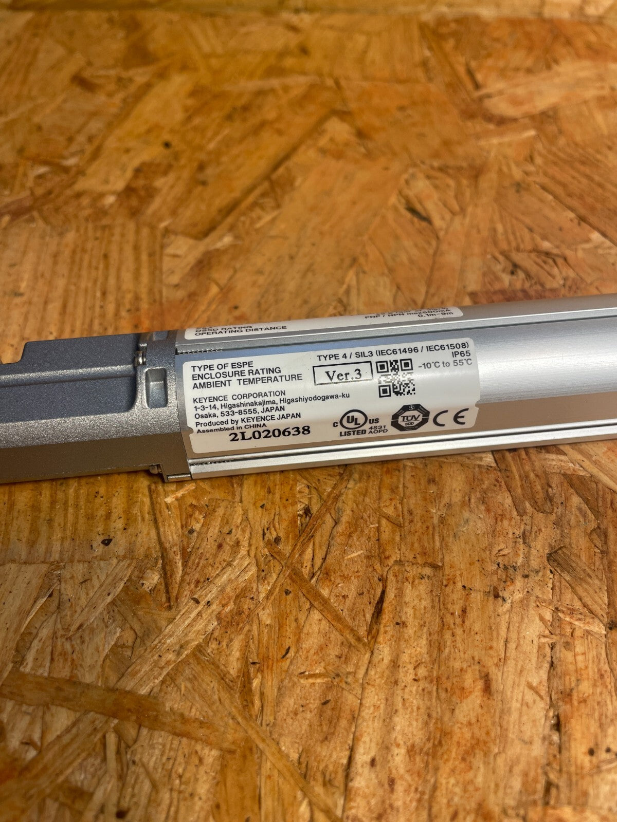 Keyence SL-V32H-T Silver 24VDC 93mA 0.98" Infrared LED Light Curtain Transmitter