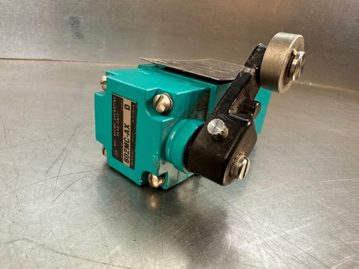 Allen Bradley 802MC-AJ1 /D  With  802MC-AX /D Operador Head (5E-28)