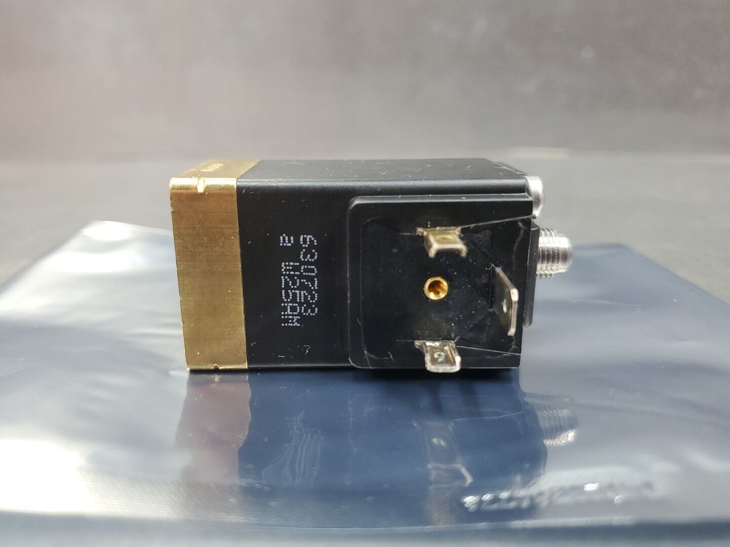 Bürkert 0312 D 2,5 NBR MS Plunger Solenoid Valve, 24VDC, 8W.              5E-7/2