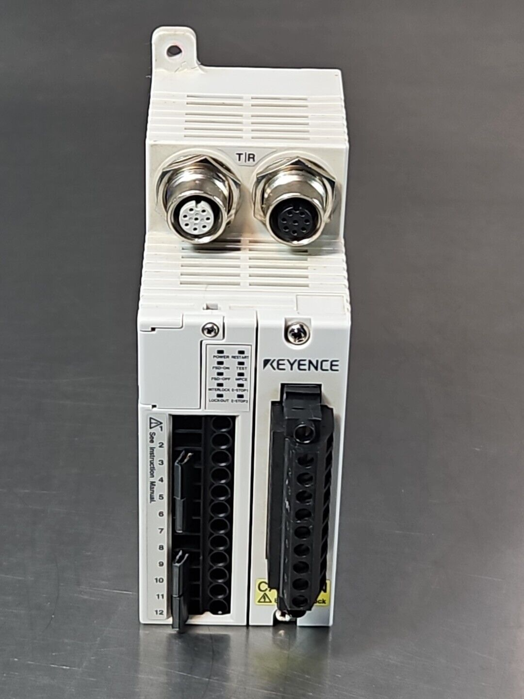 Keyence SL-R11 Safety Control Unit 24VDC 150mA Type 4      (BIN3.4.4) 