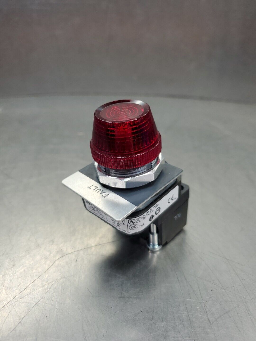 Allen Bradley 800T-QH2R Ser V LED Light, Red